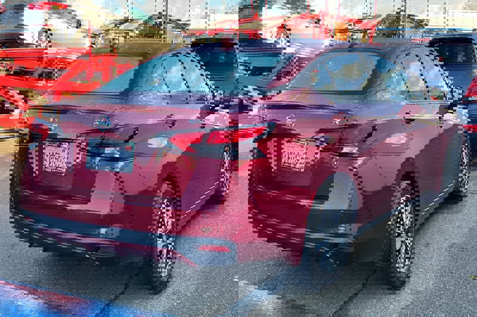 Used 2020 Nissan Versa SV image 2