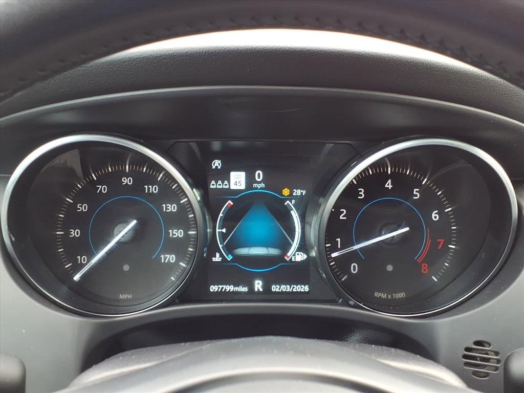 Used 2020 Jaguar F-PACE Premium image 29