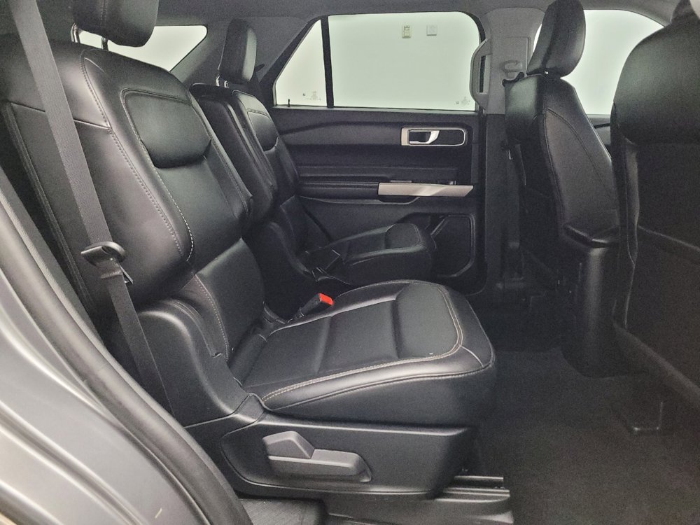 Used 2023 Ford Explorer XLT w/ Equipment Group 202A image 19