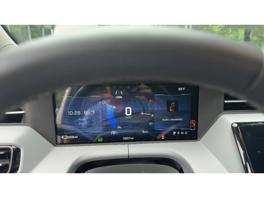 Used 2027 Chevrolet Bolt LT w/ Comfort Package FWD image 8