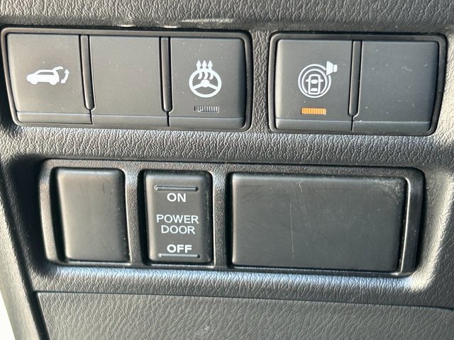 Used 2023 Nissan Armada SL w/ Captain's Chairs Package image 25