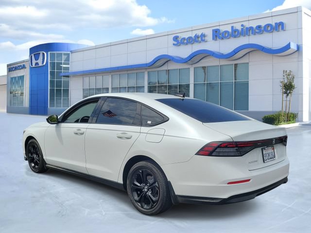 Certified 2025 Honda Accord SE image 3