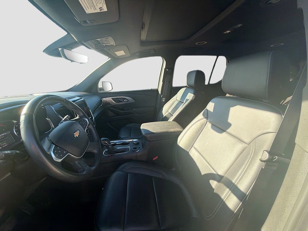 Used 2023 Chevrolet Traverse LT w/ LT Premium Package image 22