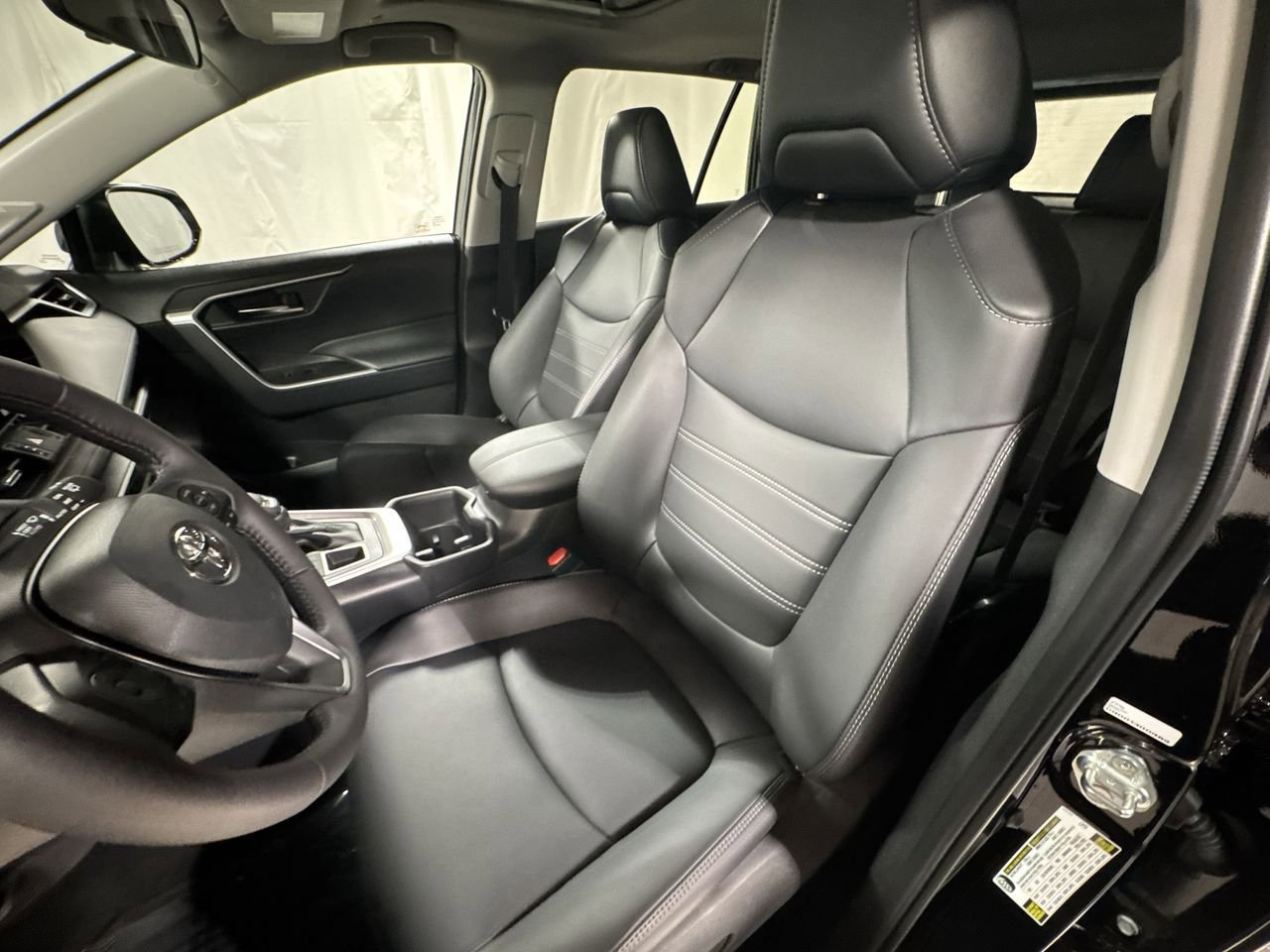 Used 2025 Toyota RAV4 XLE Premium image 16