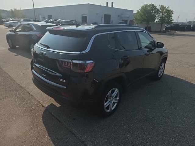 Certified 2023 Jeep Compass Latitude AWD/4WD image 7