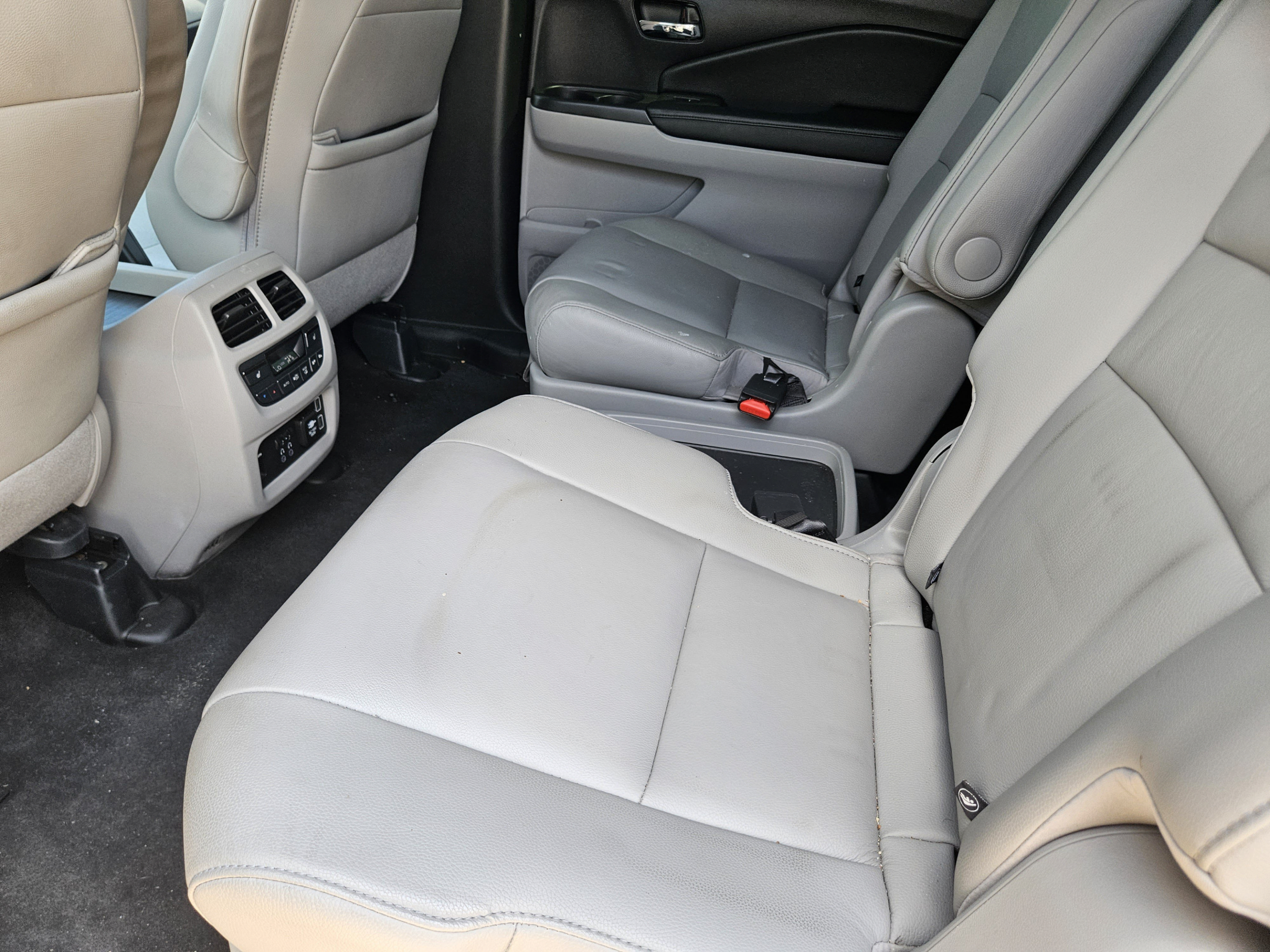 Used 2019 Honda Pilot Touring image 21