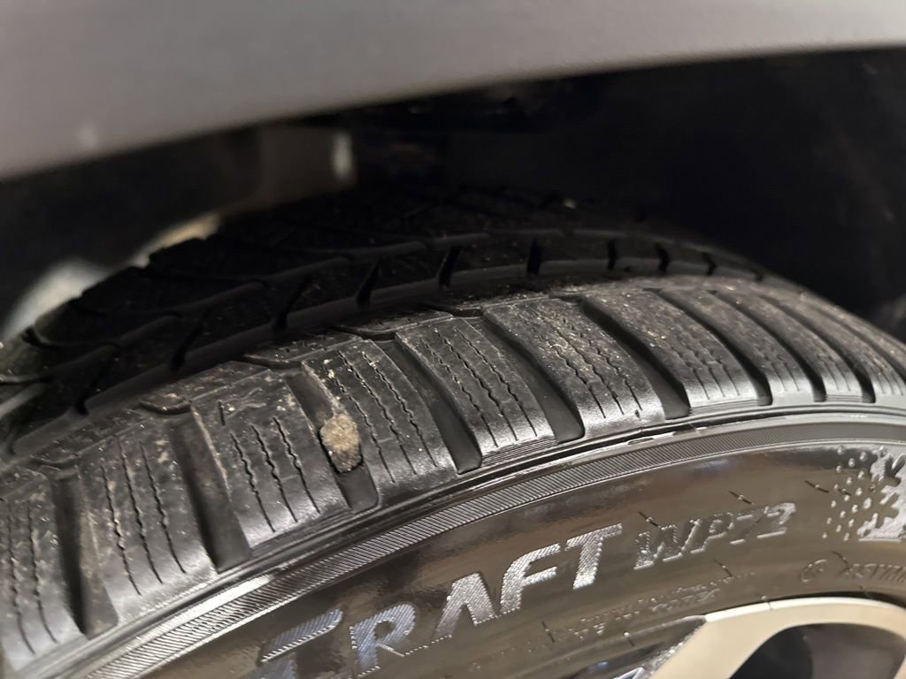 Used 2024 Chevrolet Trax RS w/ Driver Confidence Package image 29