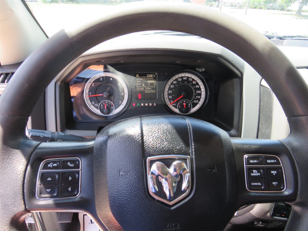 Used 2019 RAM 1500 Express w/ Express Value Package AWD/4WD image 5