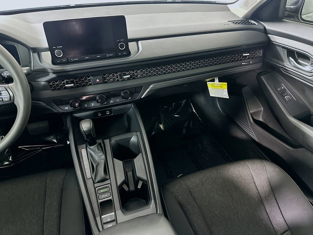 Used 2025 Honda Accord SE image 19