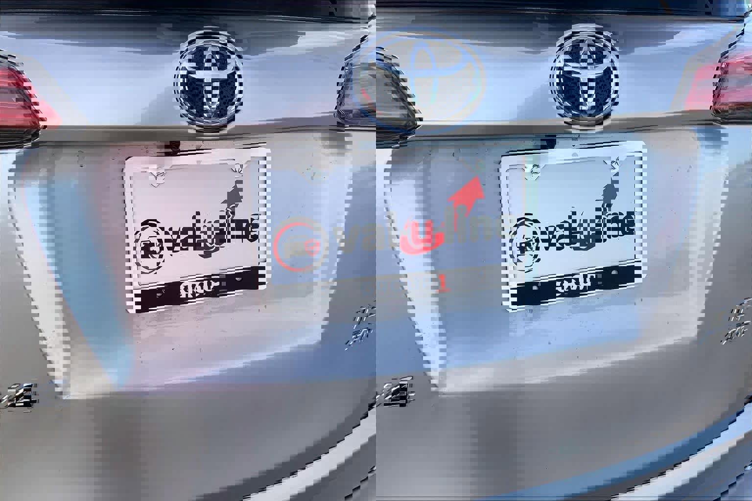 Used 2017 Toyota RAV4 LE image 9