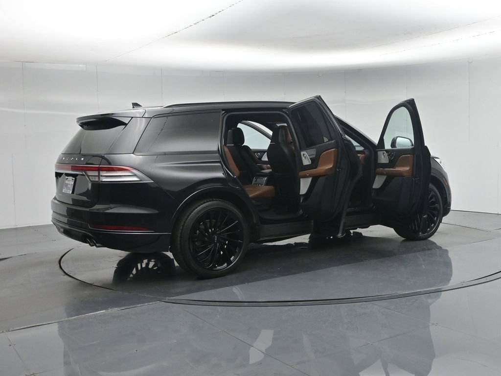 Used 2022 Lincoln Aviator Reserve w/ Equipment Group 201A AWD/4WD image 5