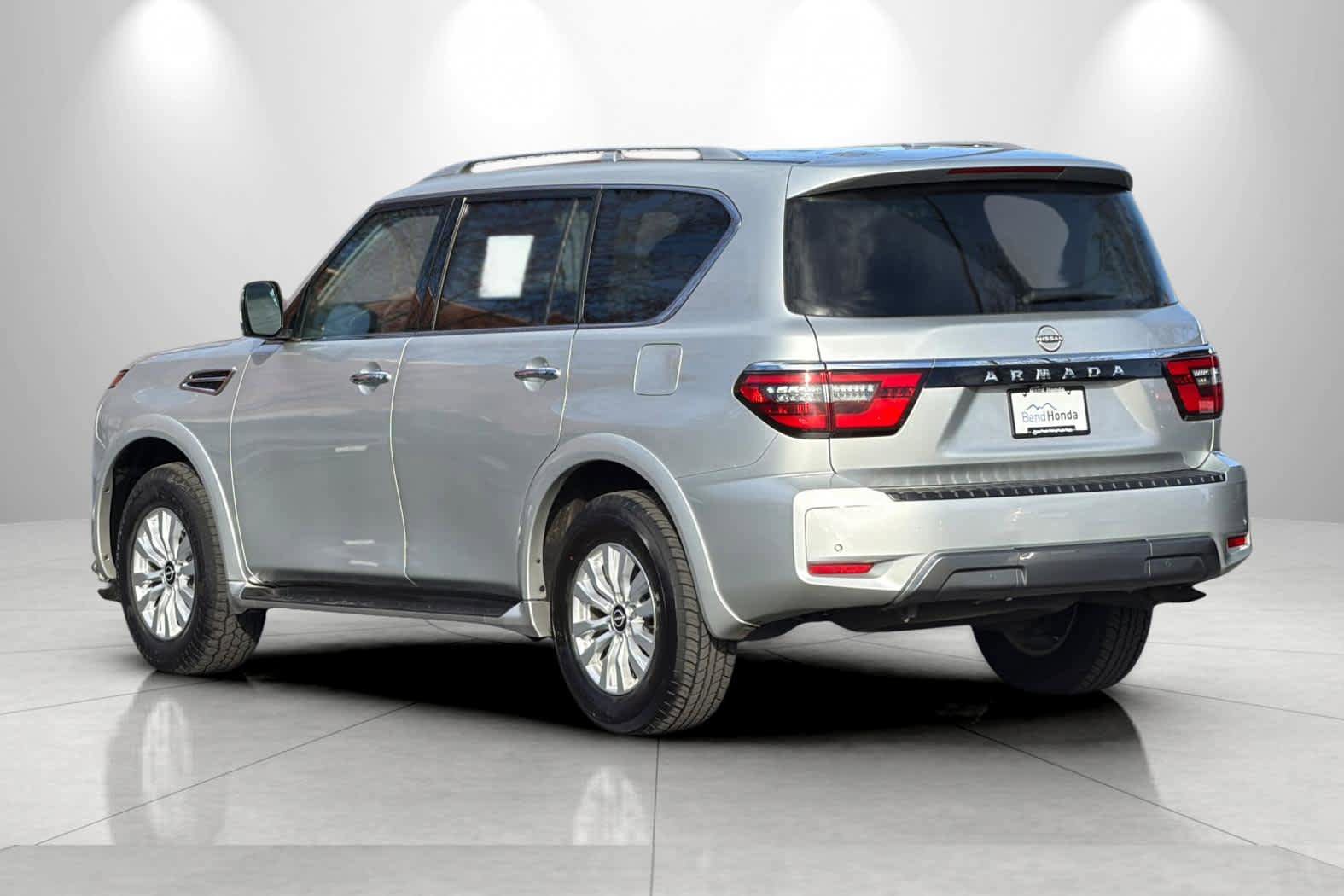 Used 2024 Nissan Armada SV AWD/4WD image 6