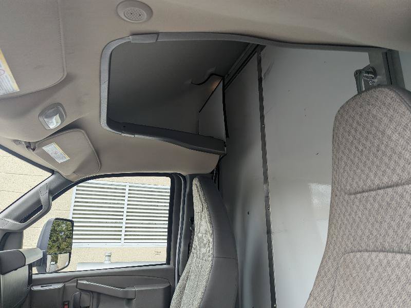 Used 2023 Chevrolet Express 4500 w/ Power Convenience Package RWD image 26
