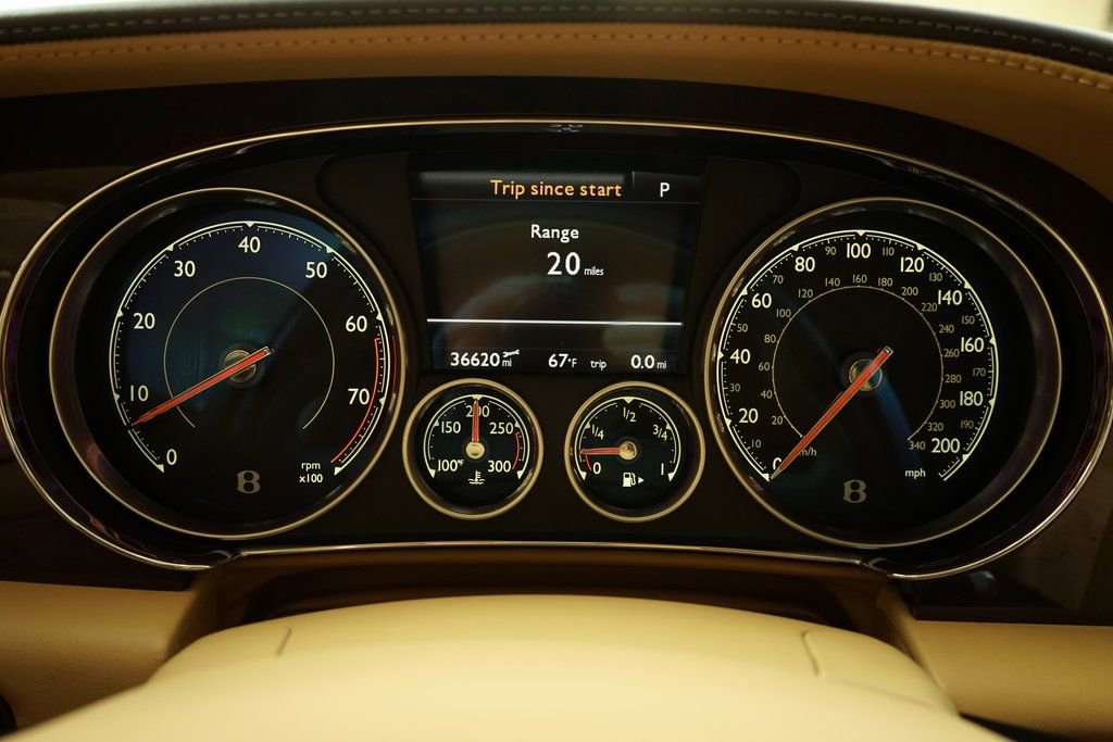 Used 2016 Bentley Flying Spur W12 image 13