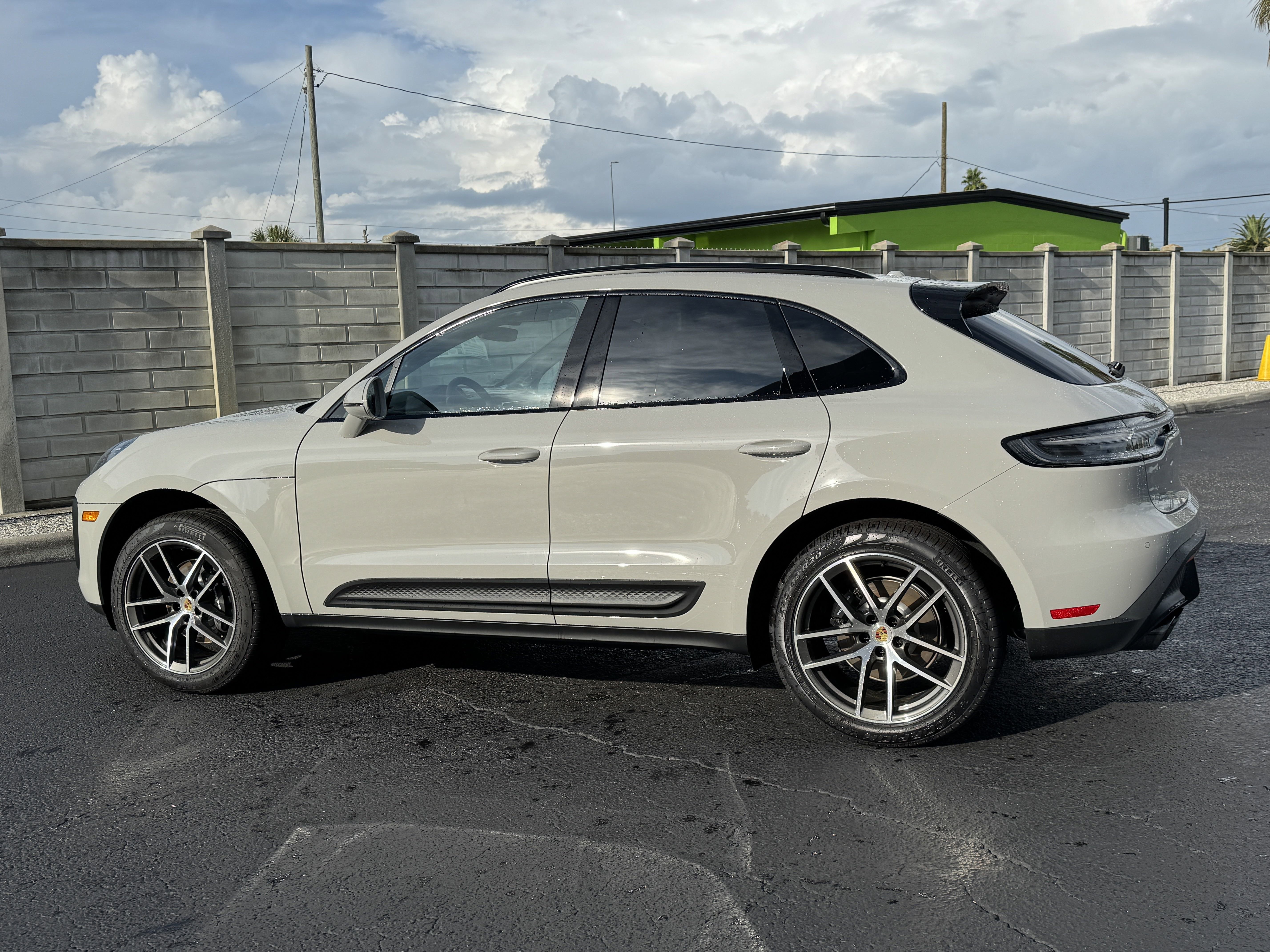 New 2025 Porsche Macan image 2