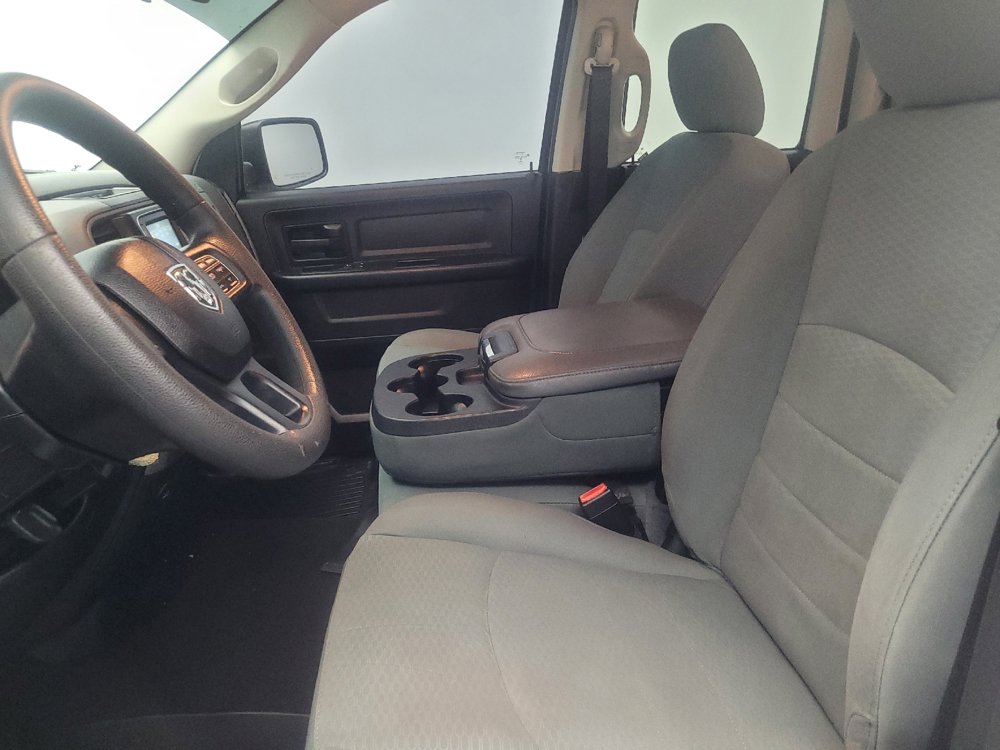 Used 2016 RAM 1500 Express RWD image 17