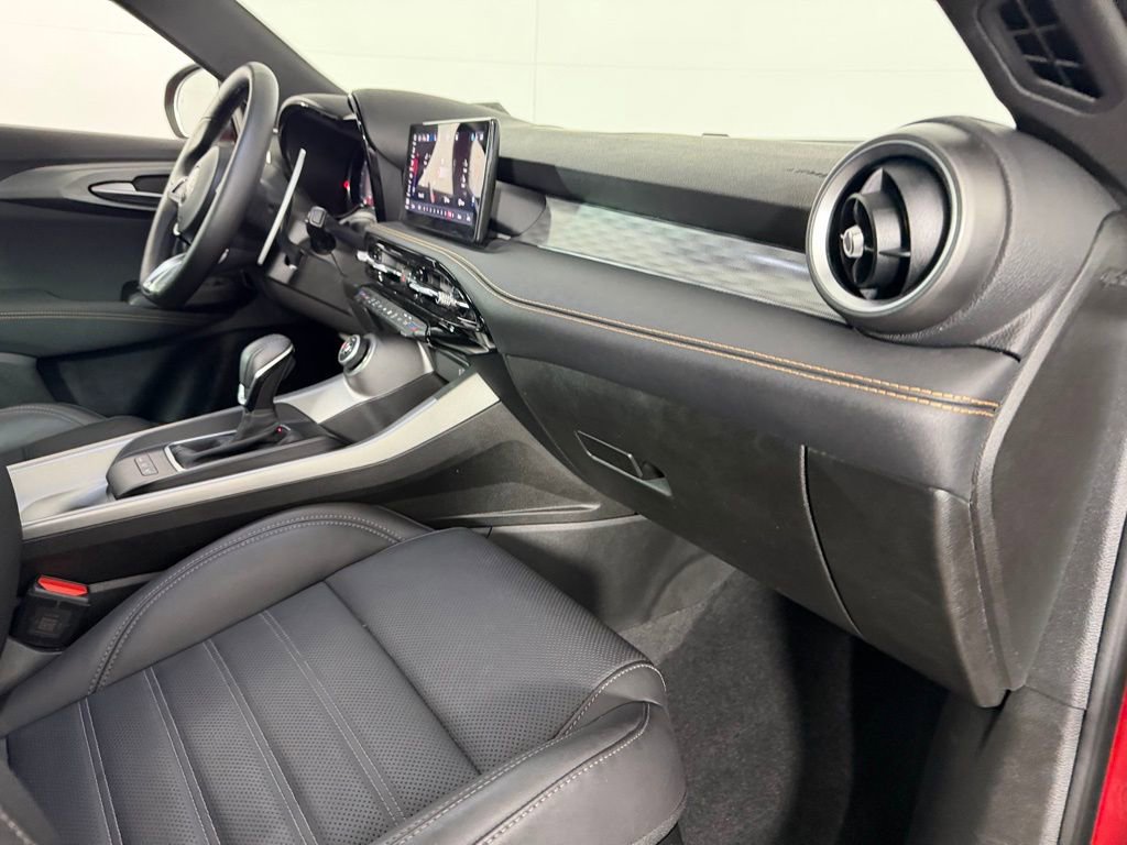 Used 2025 Alfa Romeo Tonale Veloce w/ Premium Package image 33