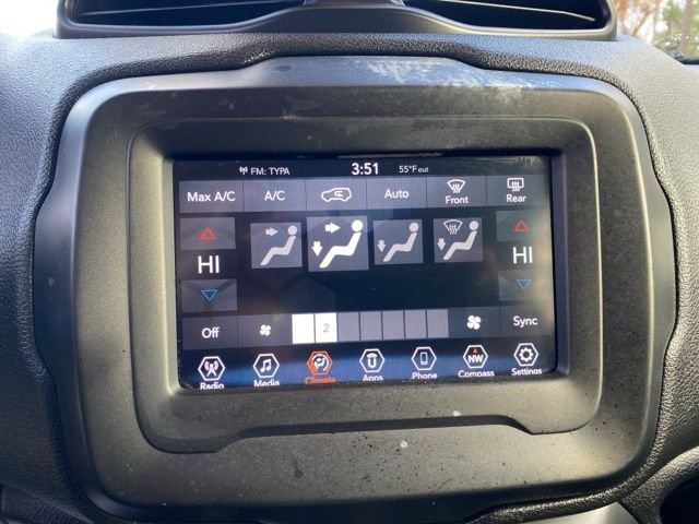 Used 2018 Jeep Renegade Latitude image 11