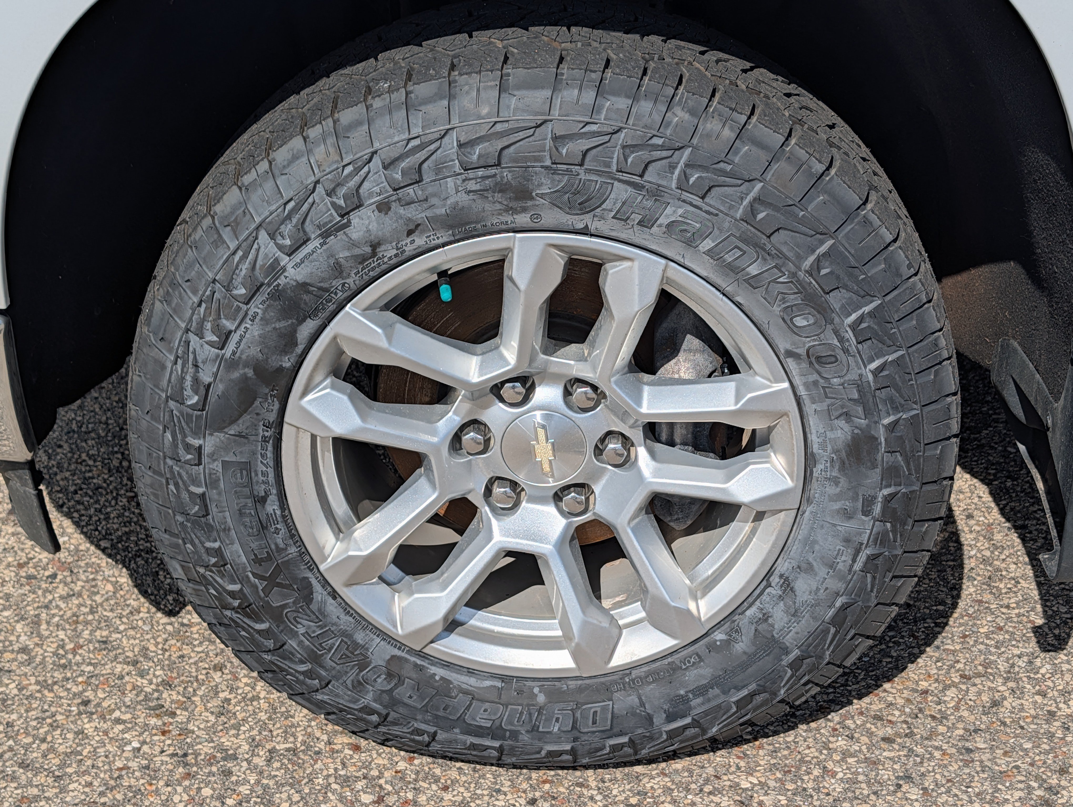 Used 2022 Chevrolet Silverado 1500 LT AWD/4WD image 7
