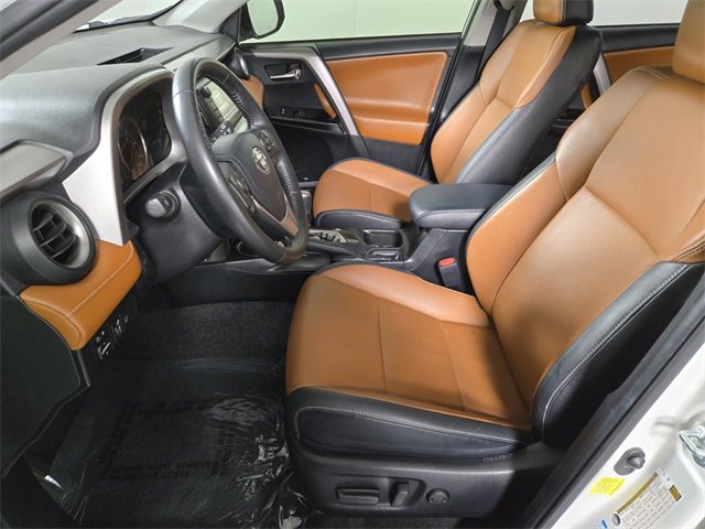 Used 2018 Toyota RAV4 Limited image 13