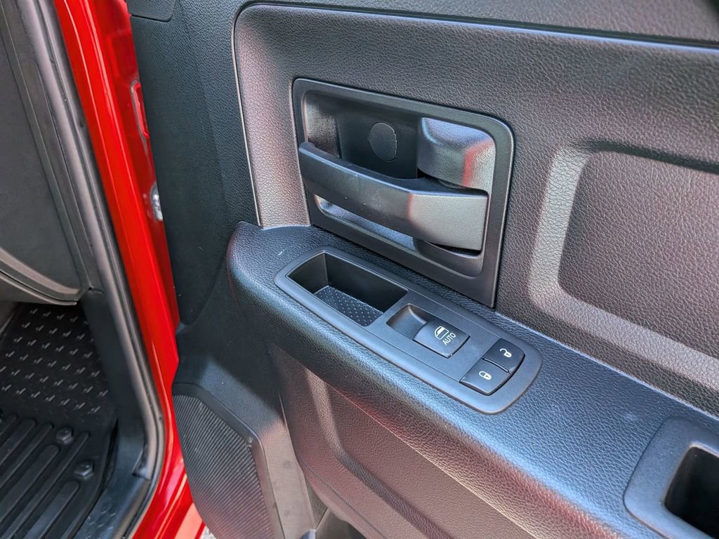 Used 2017 RAM 1500 Express w/ Express Value Package image 24