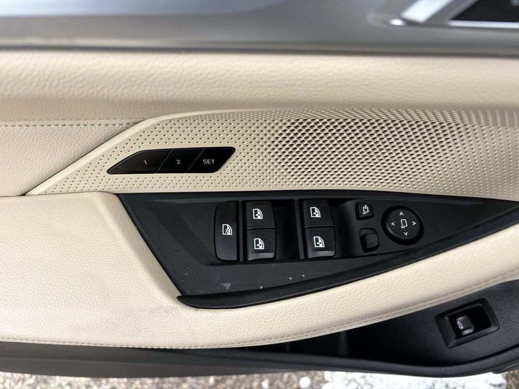 Certified 2022 BMW i4 eDrive40 w/ M Sport Package image 13