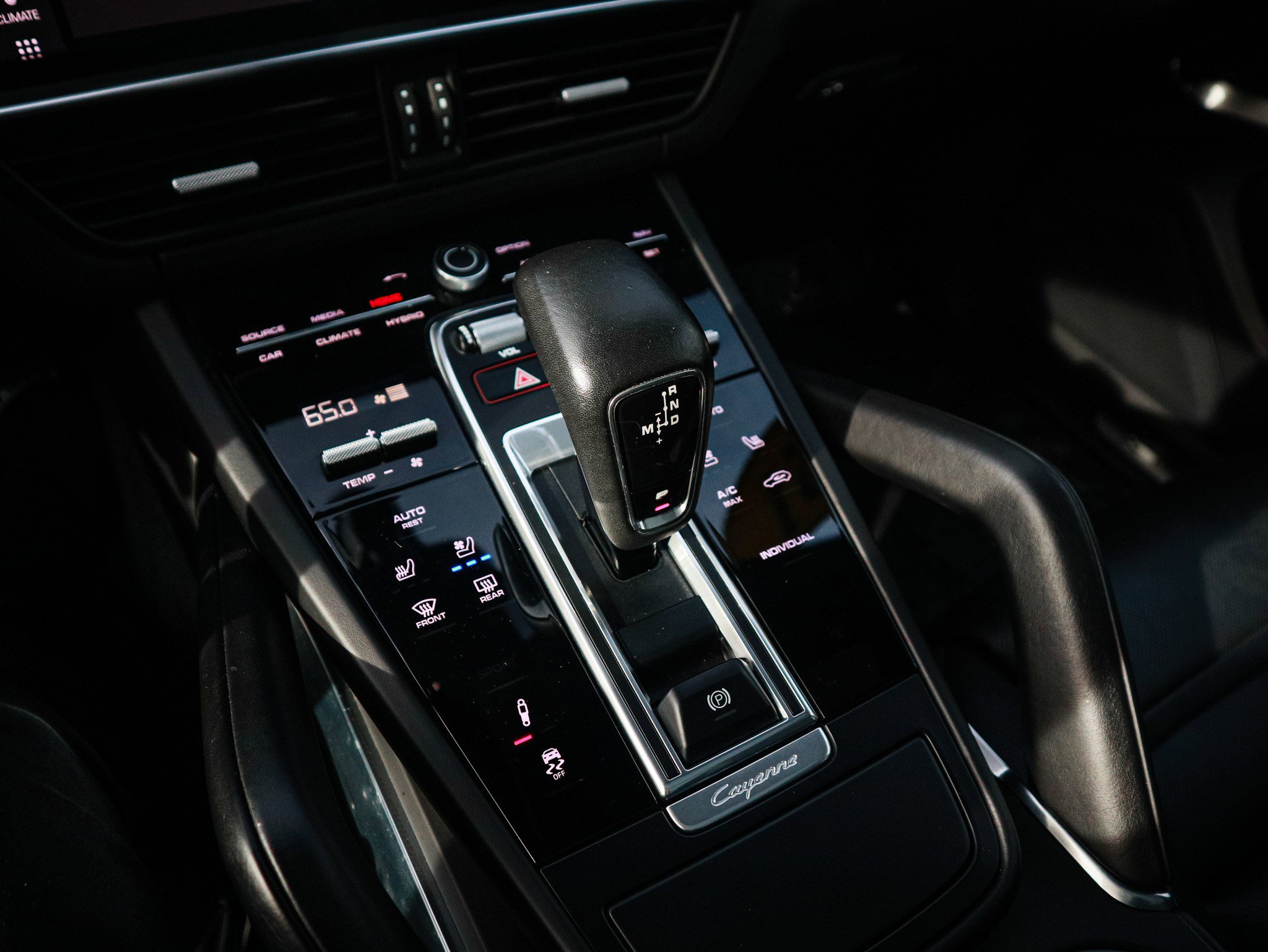 Used 2021 Porsche Cayenne Turbo S image 23