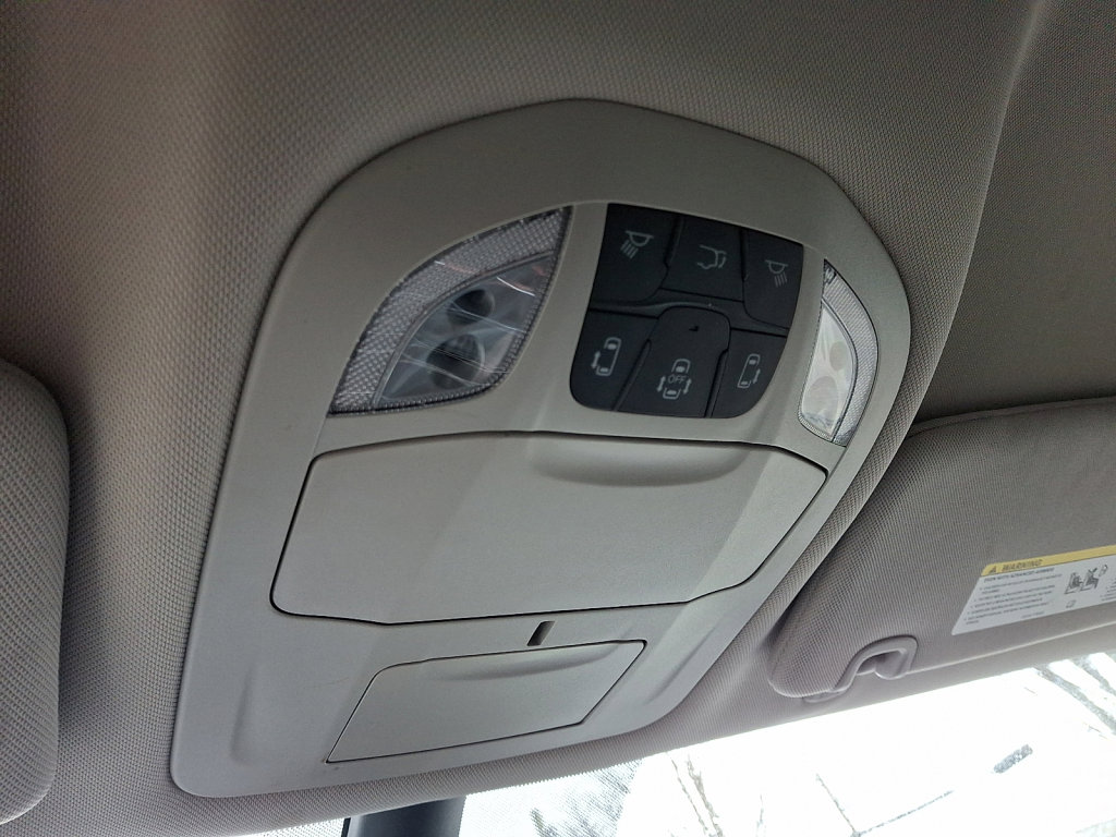 Used 2023 Chrysler Pacifica Touring-L image 32