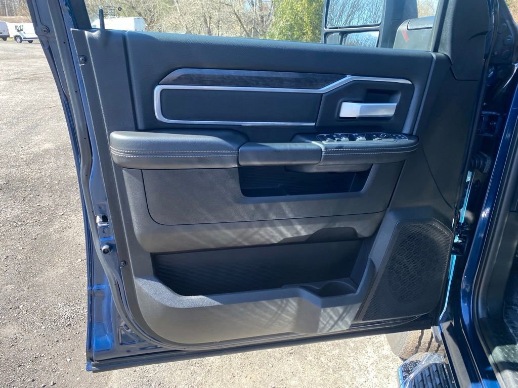 Used 2024 RAM 2500 Big Horn w/ Bed Utility Group image 10