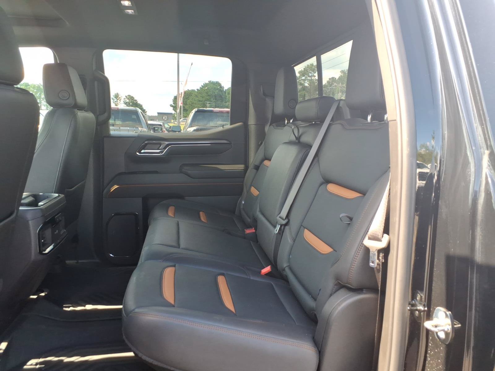 Used 2024 GMC Sierra 1500 AT4 w/ Technology Package AWD/4WD image 22