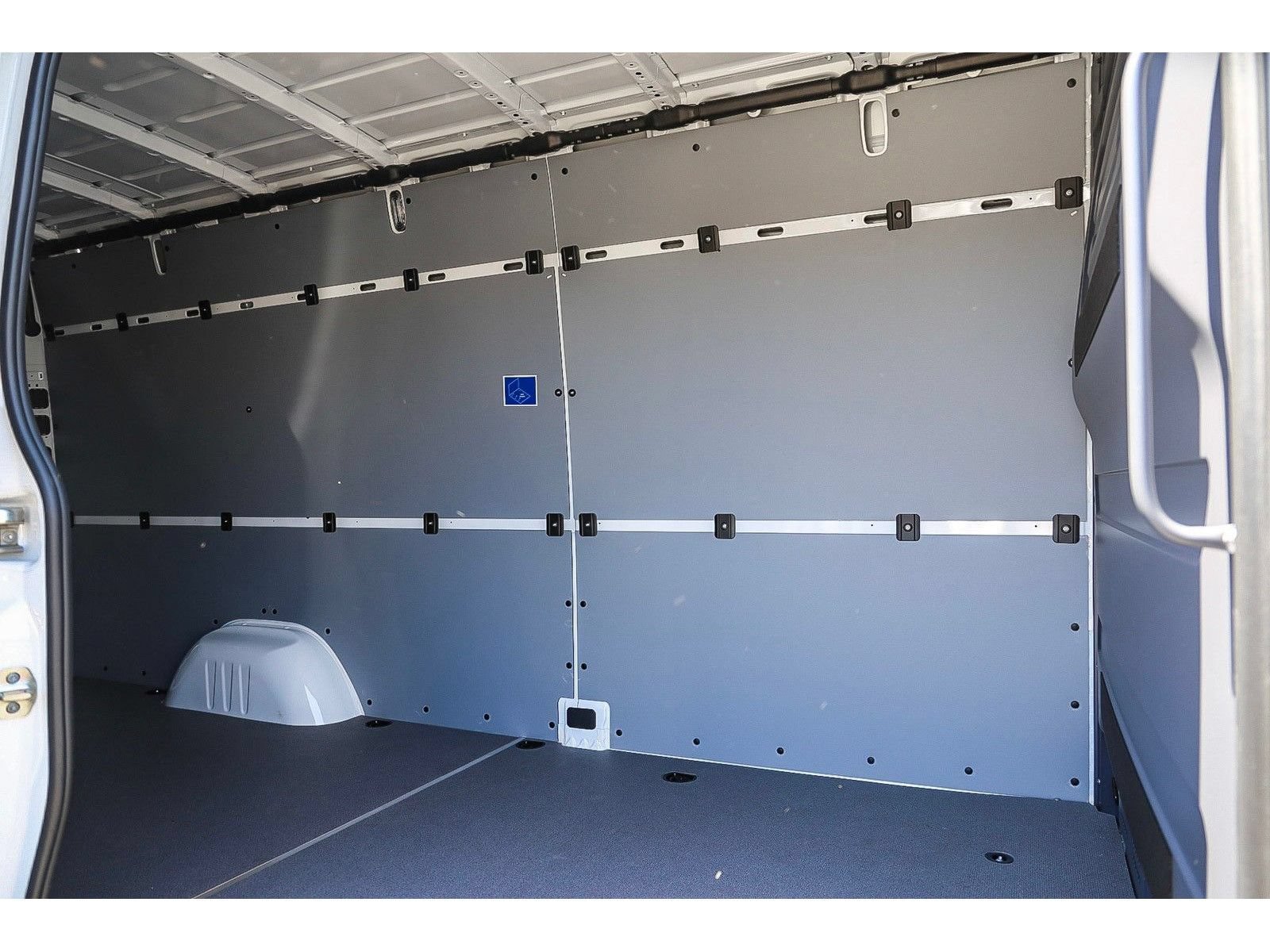 New 2024 Mercedes-Benz eSprinter 170 Cargo image 16