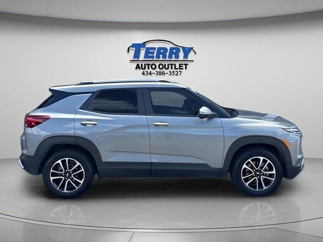 Used 2024 Chevrolet TrailBlazer LT image 1