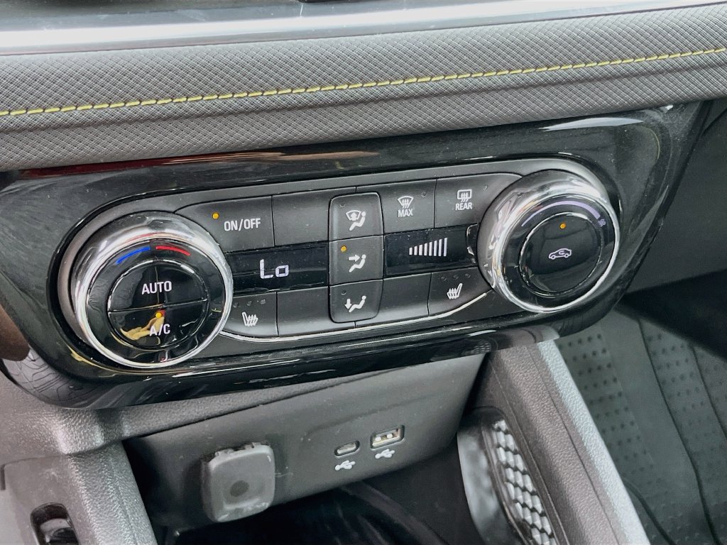 Used 2025 Chevrolet TrailBlazer ACTIV w/ Convenience Package FWD image 15