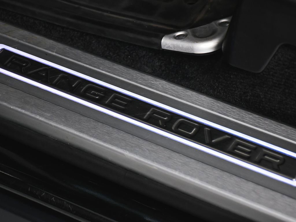 Used 2022 Land Rover Range Rover Westminster Edition image 12