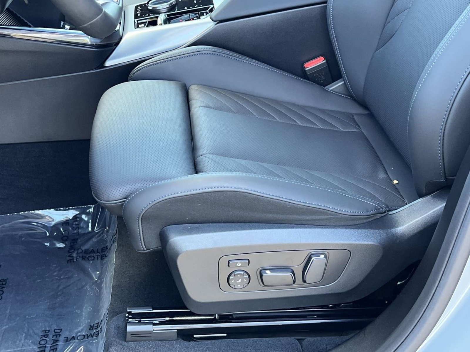 Used 2025 BMW X3 M50 w/ Premium Package image 11