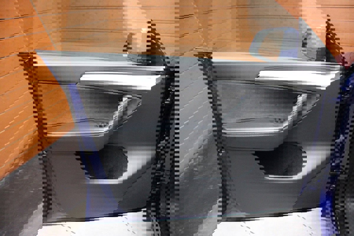 Used 2023 Tesla Model Y Long Range image 58