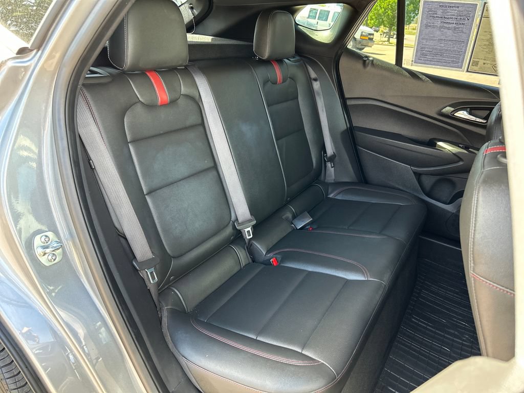 Used 2025 Chevrolet Trax RS w/ Driver Confidence Package FWD image 19