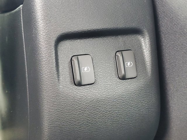 Certified 2024 Nissan Kicks SV FWD image 23