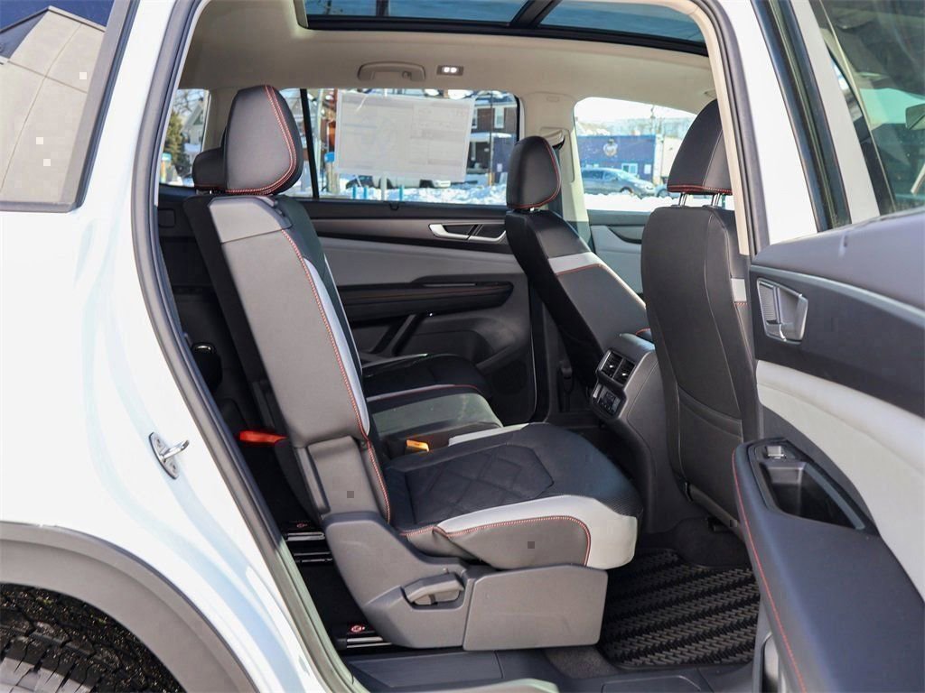 New 2026 Volkswagen Atlas Peak Edition image 30