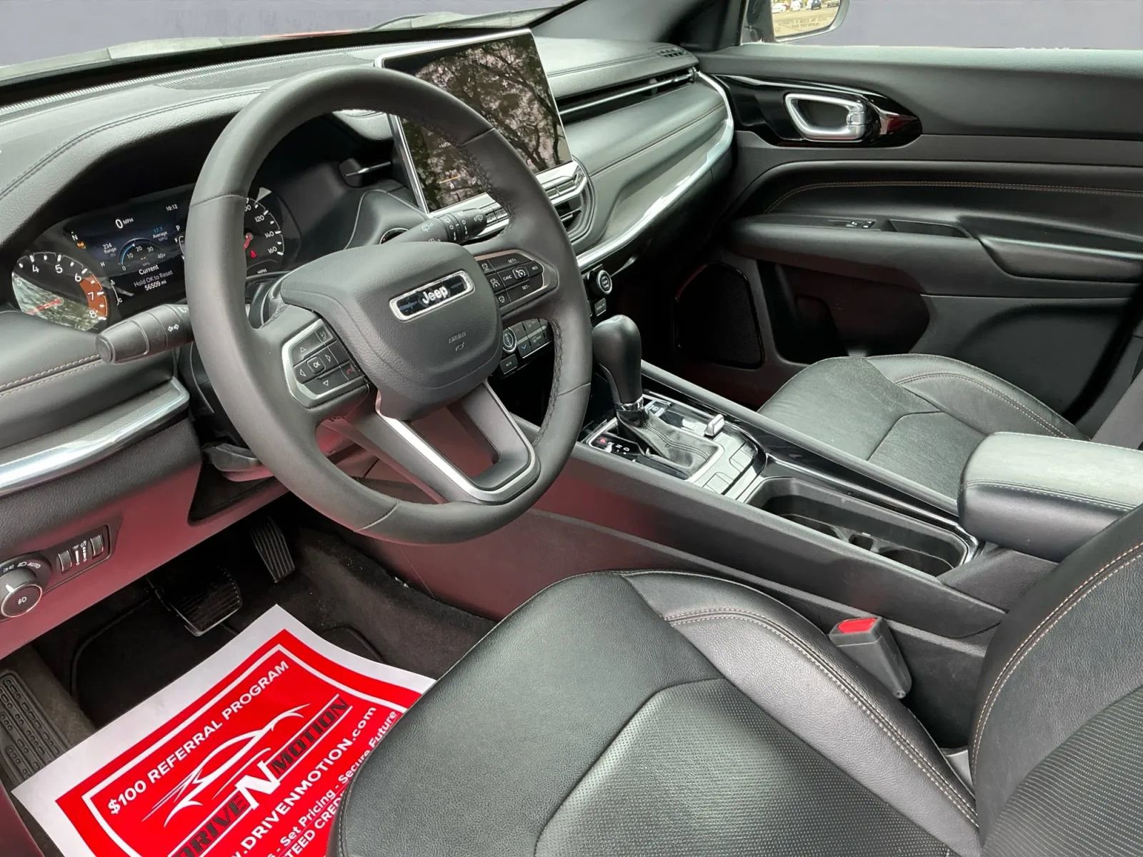 Used 2023 Jeep Compass Limited image 13