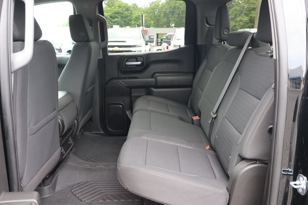 Used 2023 Chevrolet Silverado 1500 Custom AWD/4WD image 17