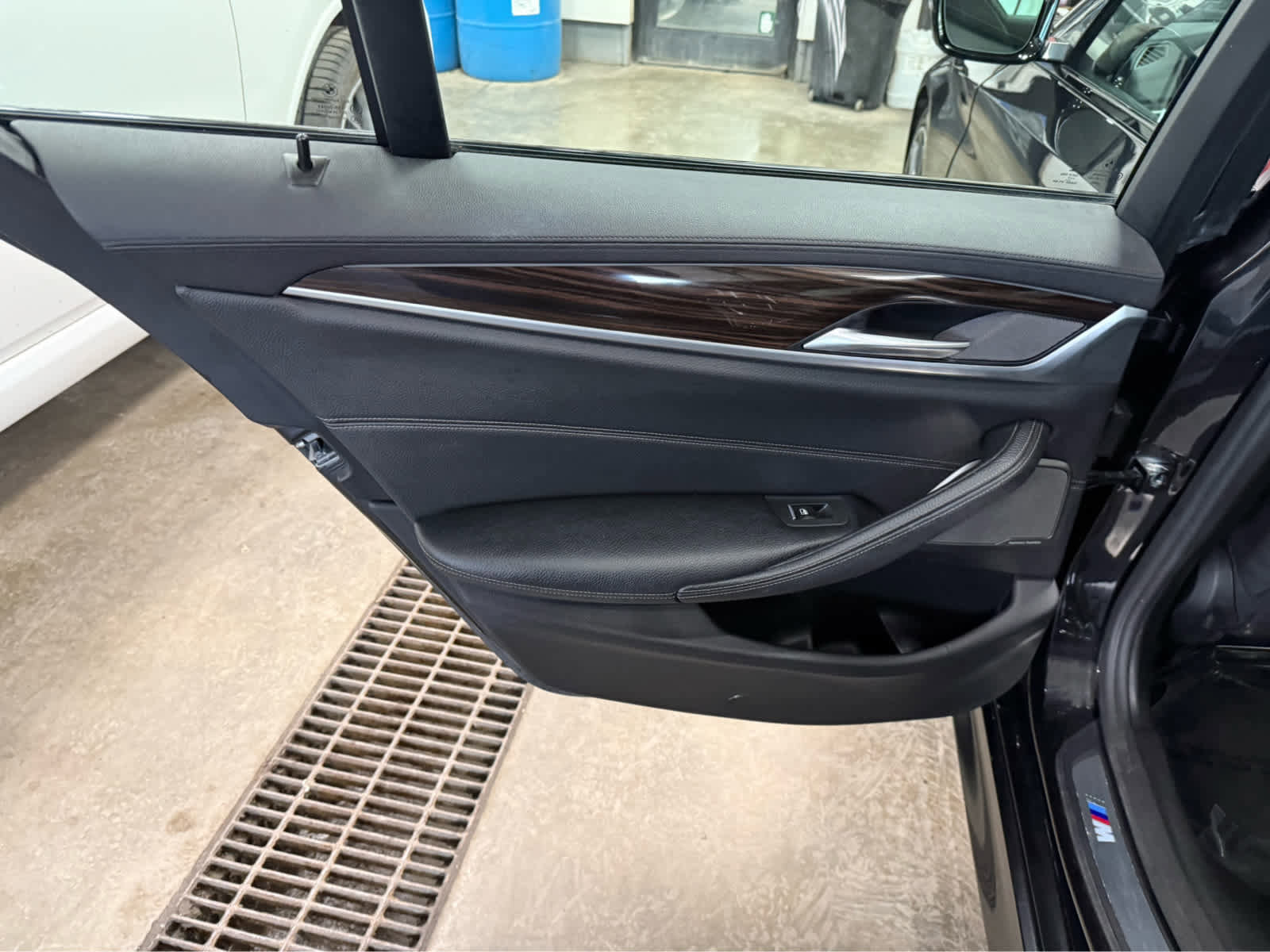 Used 2018 BMW M550i xDrive image 17