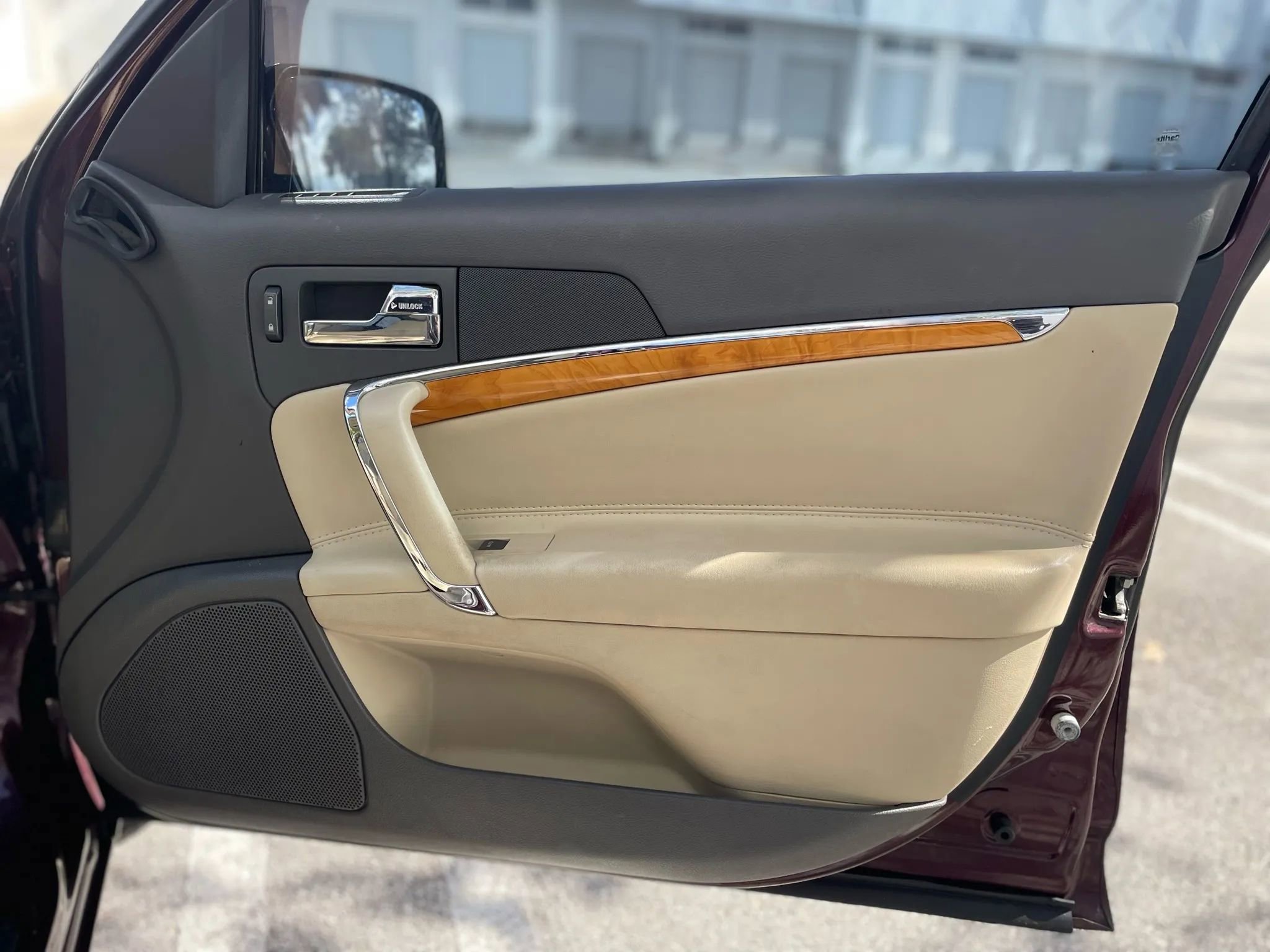 Used 2011 Lincoln MKZ Hybrid image 36