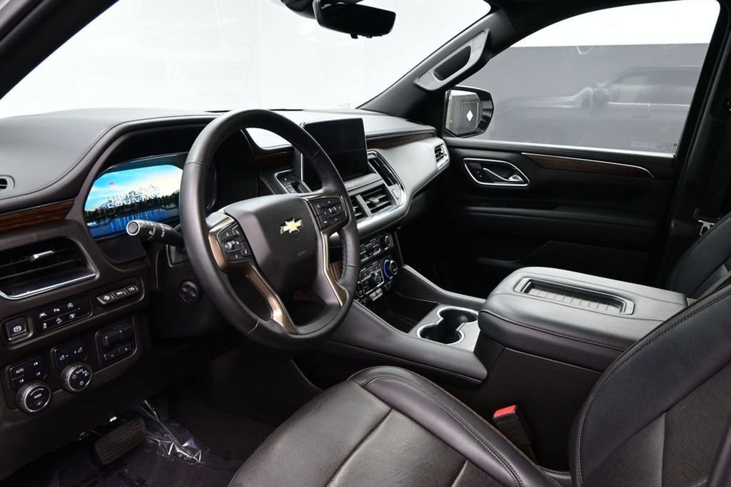 Used 2024 Chevrolet Tahoe High Country AWD/4WD image 8