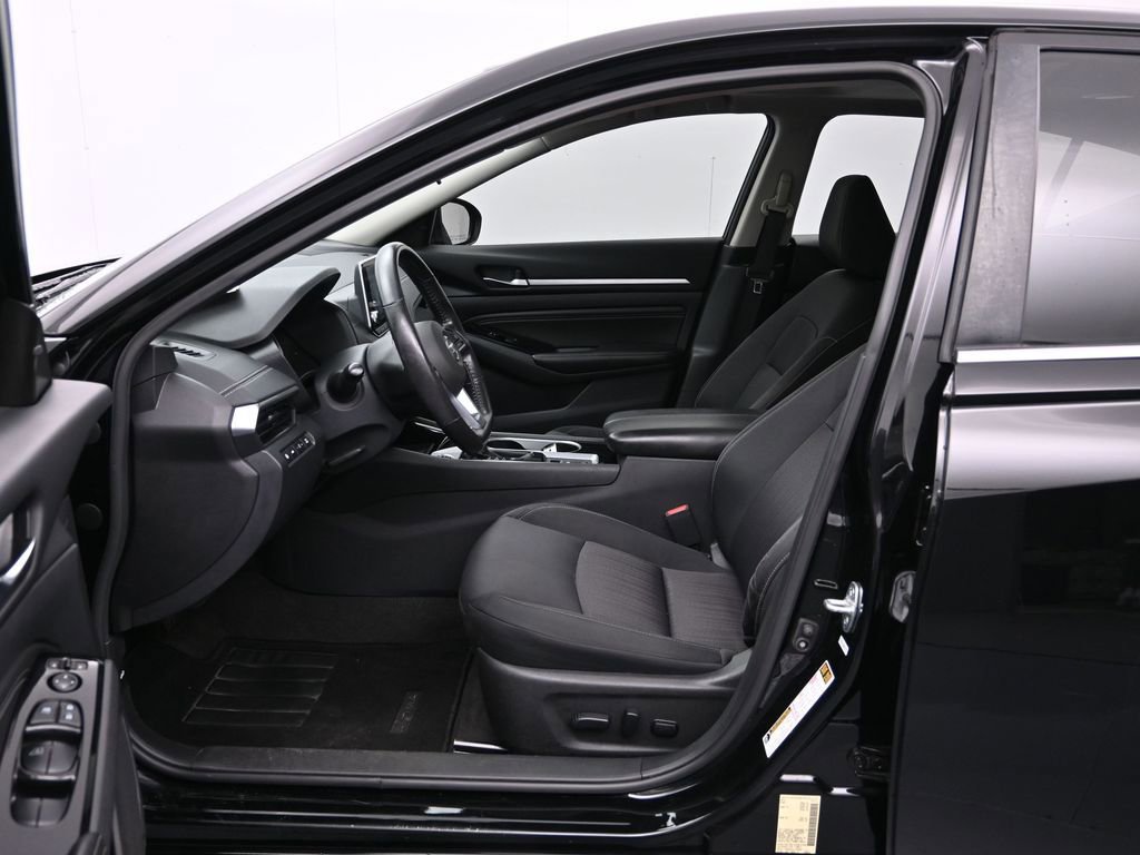 Certified 2022 Nissan Altima 2.5 SV w/ SV Premium Package FWD image 20