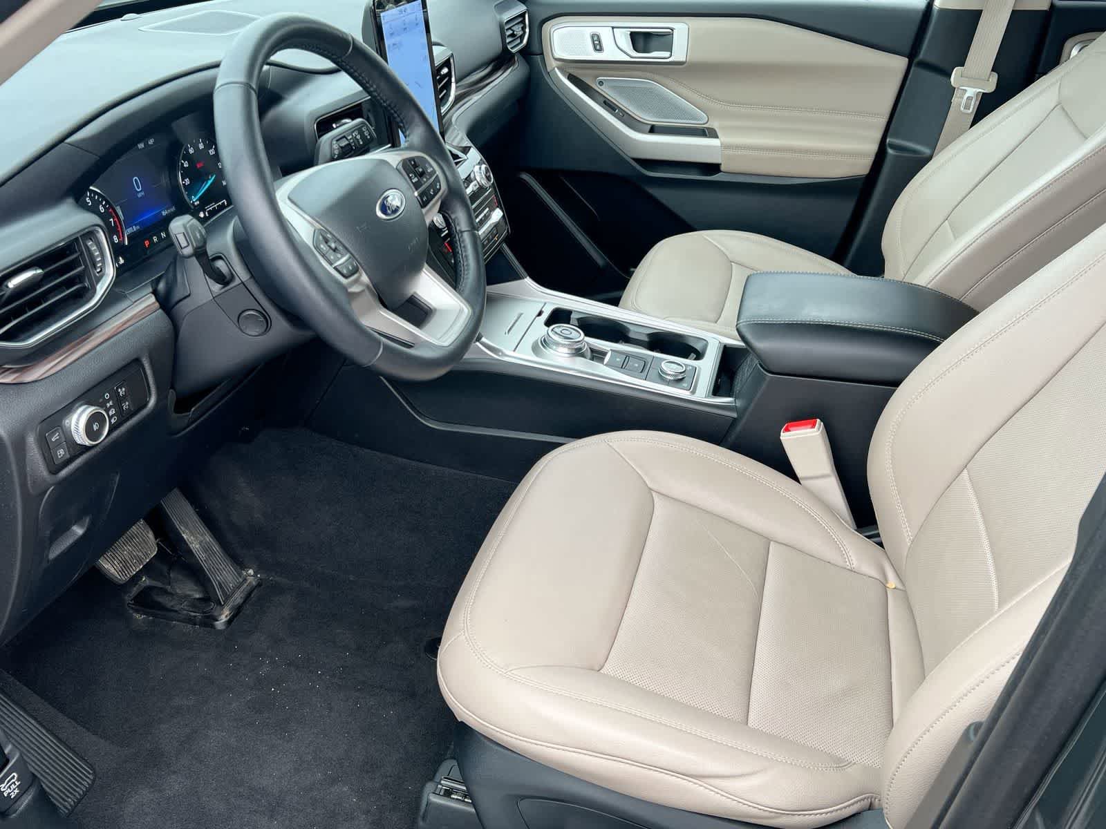 Used 2023 Ford Explorer Limited w/ Hybrid Equipment Group 310A AWD/4WD image 10