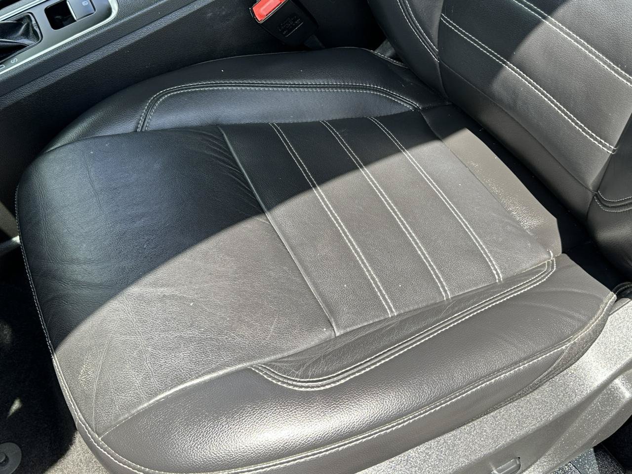 Used 2017 Ford Escape Titanium FWD image 27