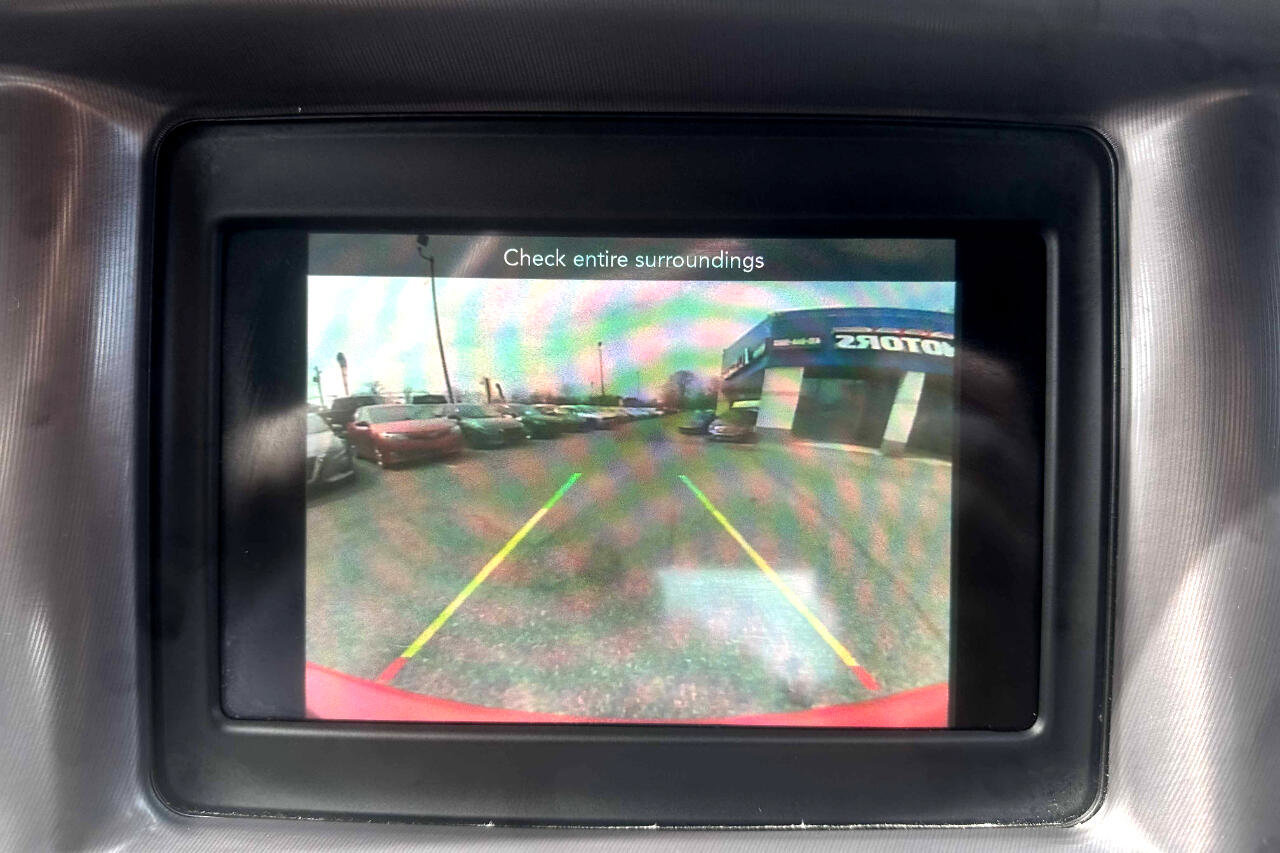 Used 2022 Dodge Charger SXT image 18