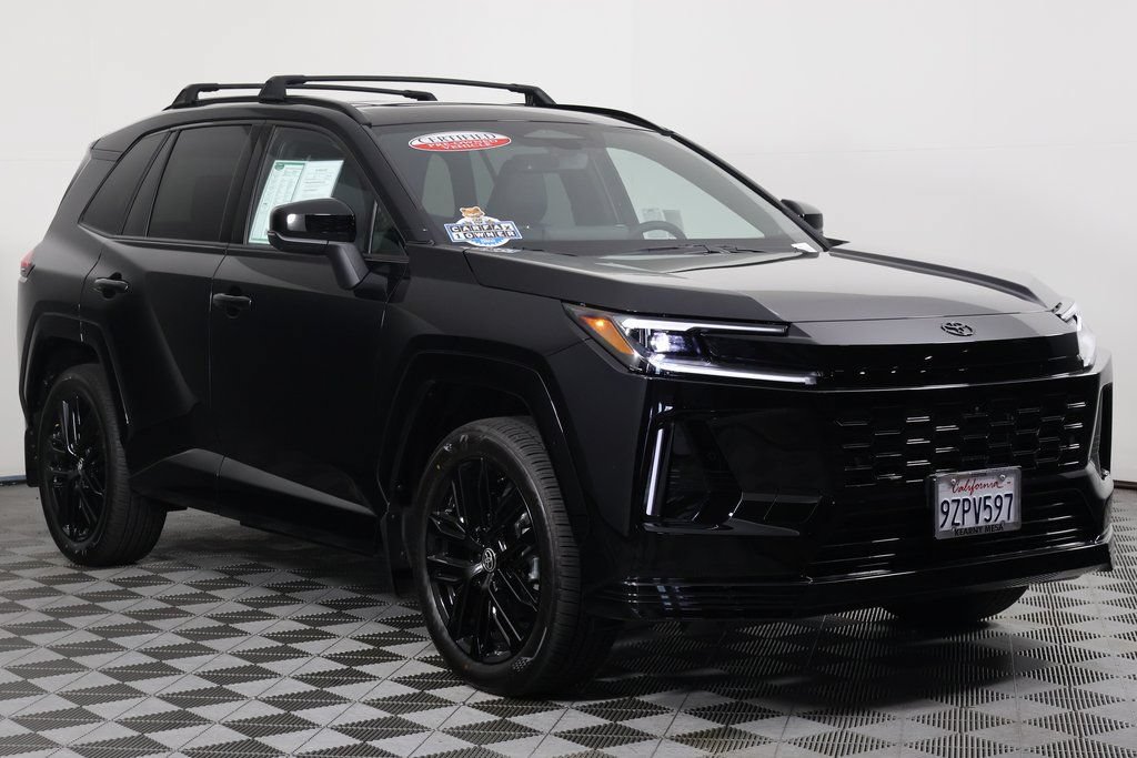 Used 2026 Toyota RAV4 XSE w/ Weather Package AWD/4WD image 3