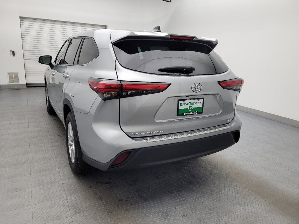 Used 2022 Toyota Highlander L image 6